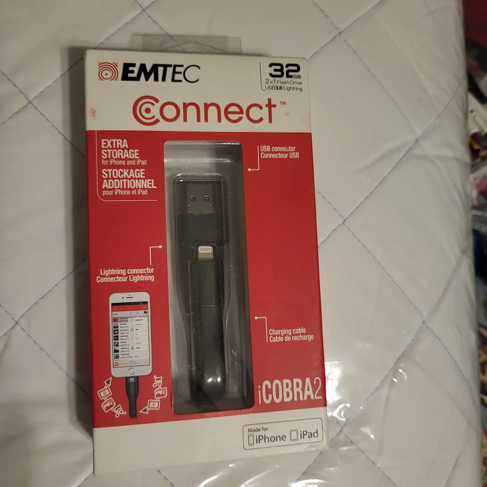 Extra Storage USB Drive for iPhone and iPad - Black